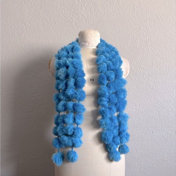 Blue Luxury 2000’s Rabbit Scarf - Picture 1 of 5